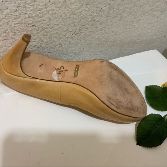 Cole Haan NikeAir Chelsea Tan Patent Leather Low Heel Pumps Size 7B - Picture 5 of 11